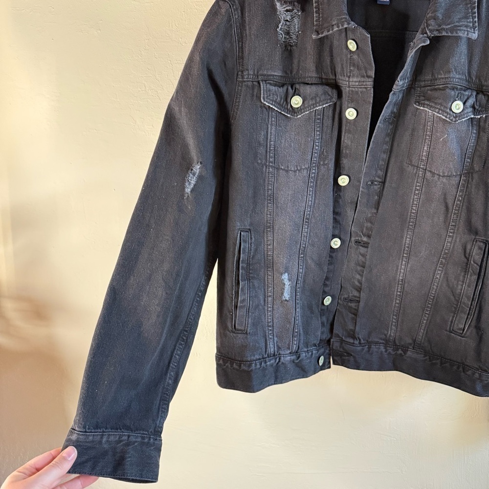 Arizona Jean Company Women's Distressed Black Denim Jacket Size Large - Picture 3 of 6